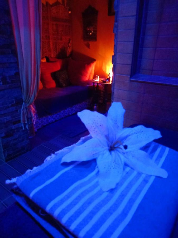 Love Room, Les Nuitees Secretes De Rouen Darnetal Exterior photo