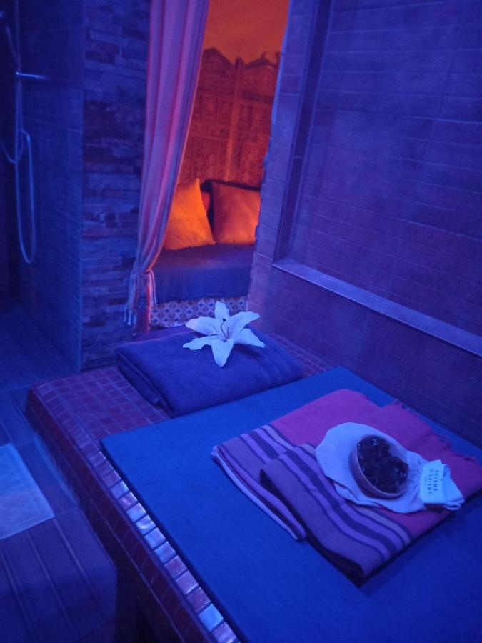 Love Room, Les Nuitees Secretes De Rouen Darnetal Exterior photo